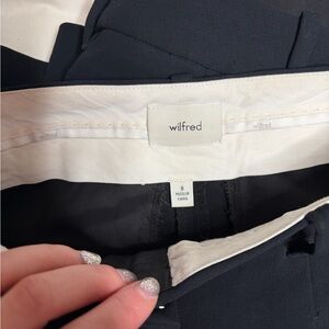 Aritzia Wilfred carrot pant